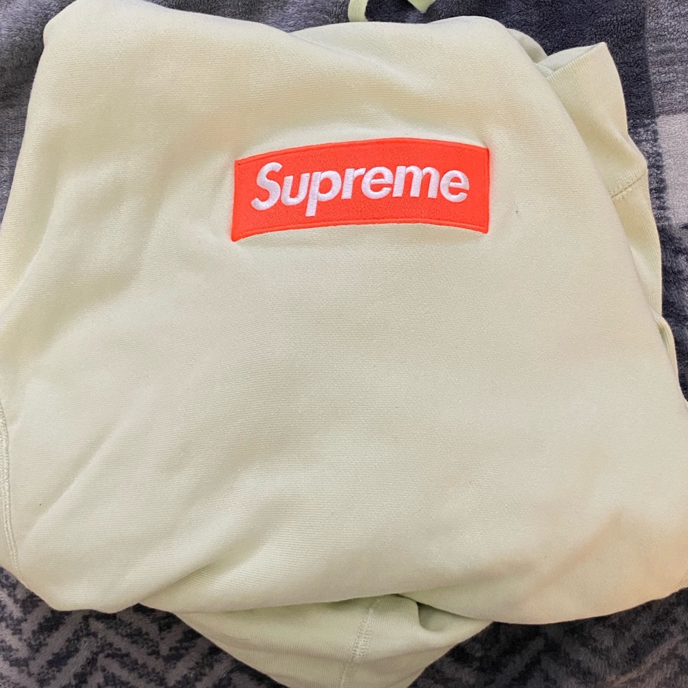 Supreme Neon Green hopdie (fake)